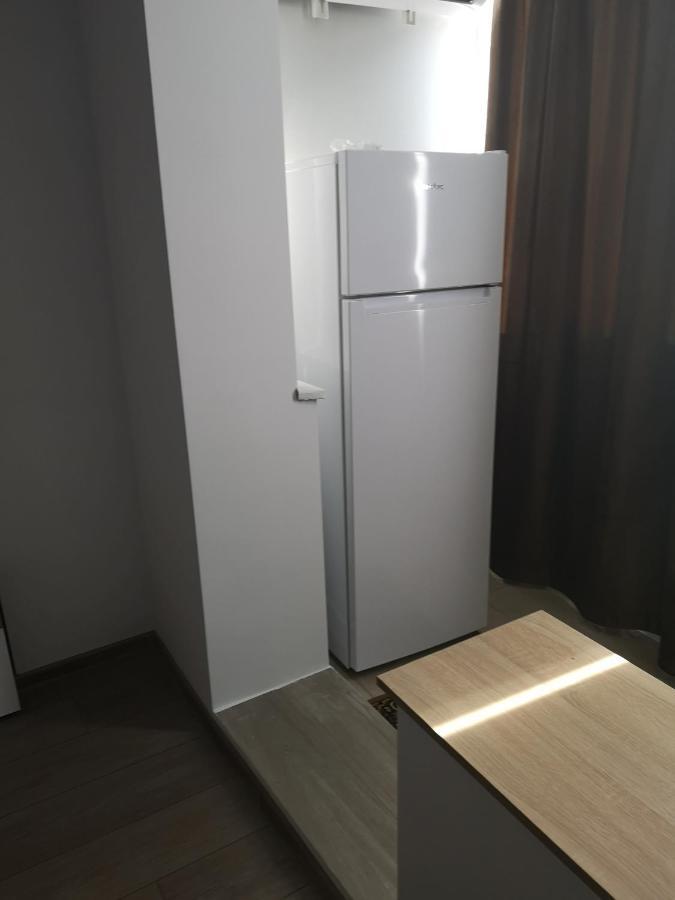 Gara Dinu Lägenhet Bukarest Exteriör bild