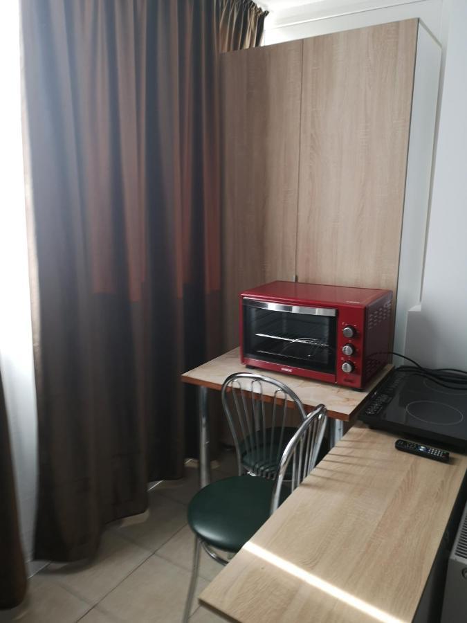 Gara Dinu Lägenhet Bukarest Exteriör bild